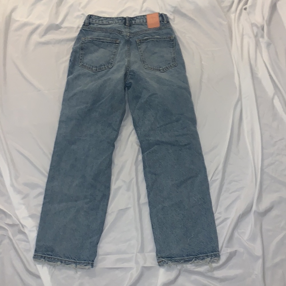 Zara Ripped Jeans - Picture 2 of 2